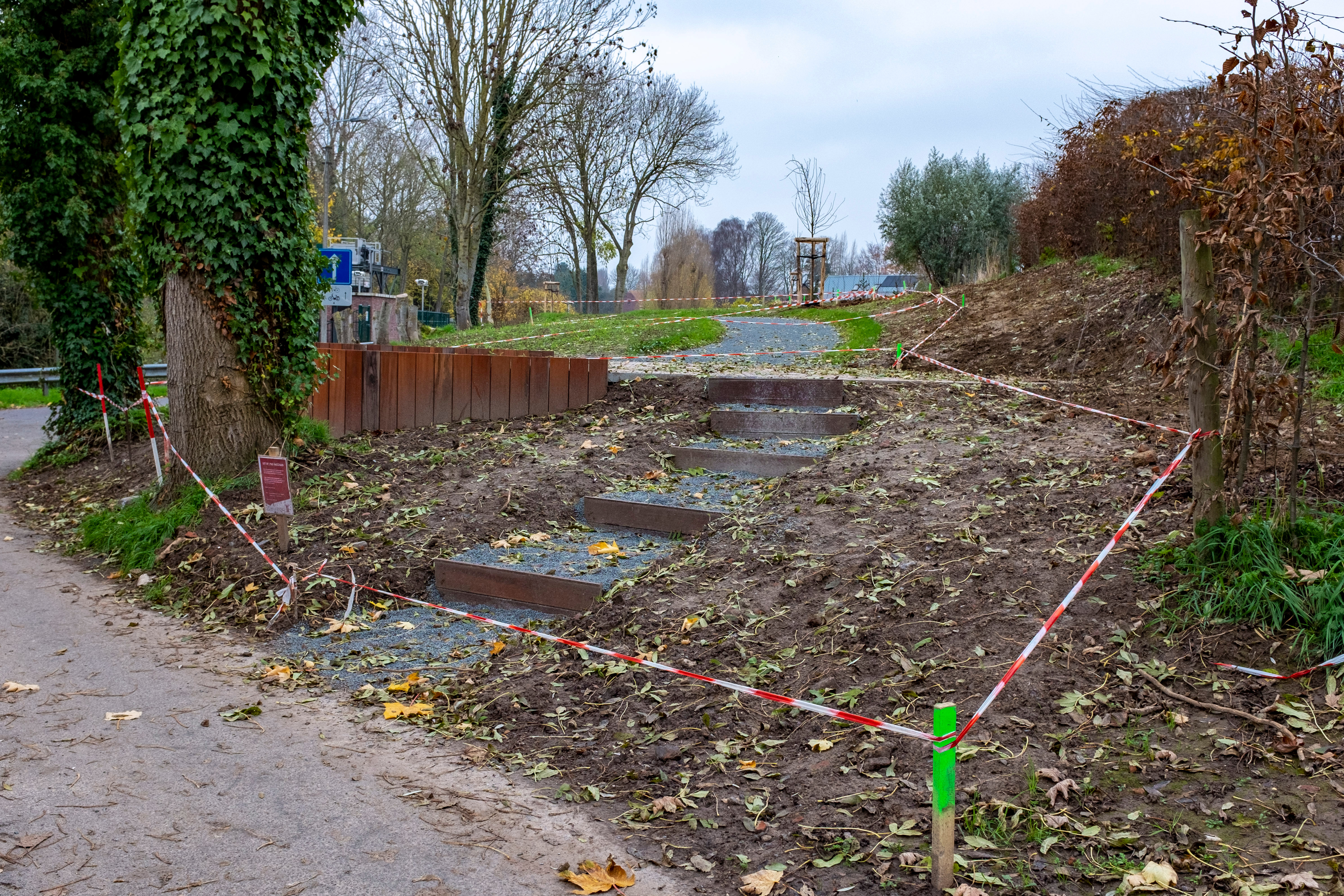 Gezocht kunstenaar park Molenweg Ieper Foto van het nieuwe park Molenweg Ieper, nog in aanleg.